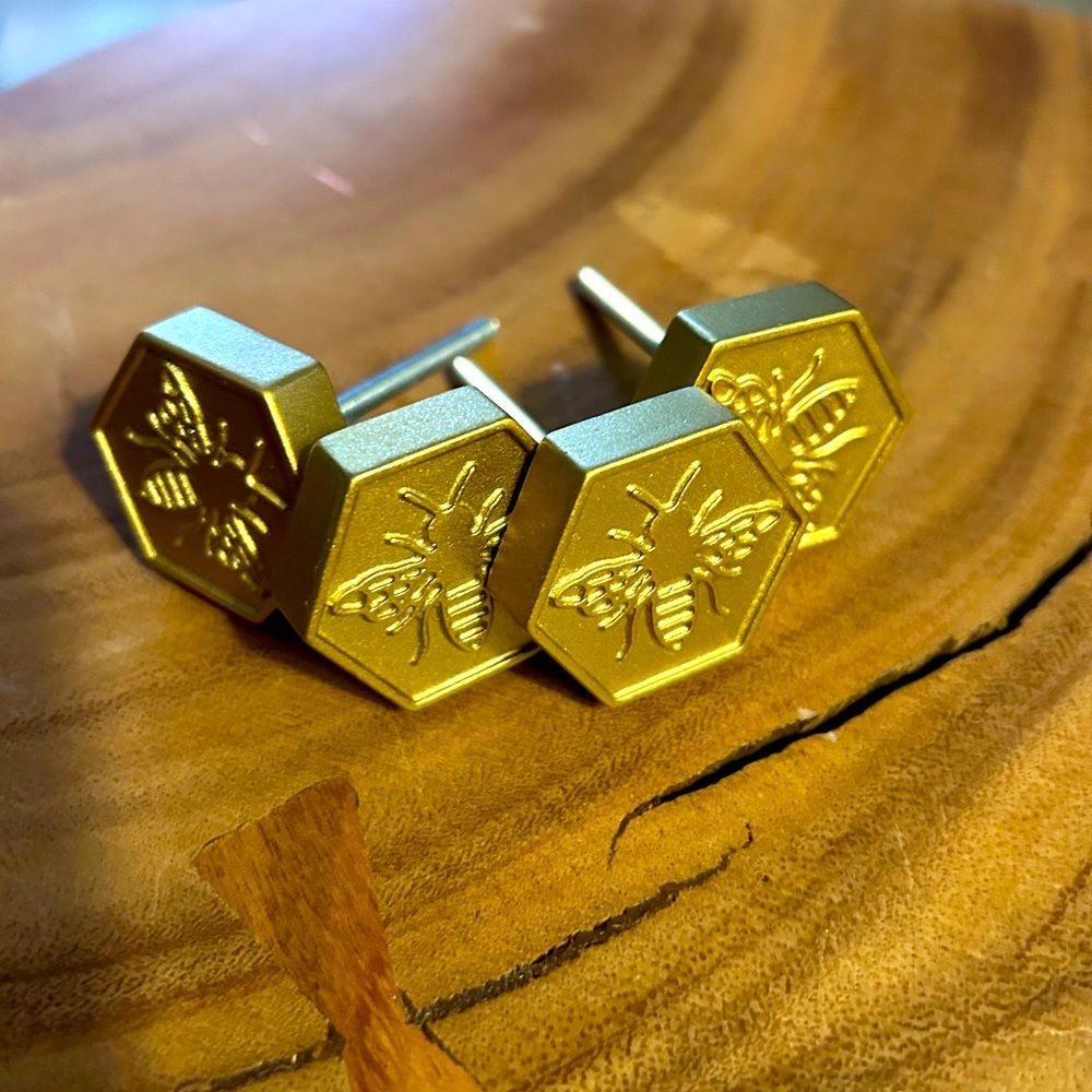 Set of 4 gold bee knobs